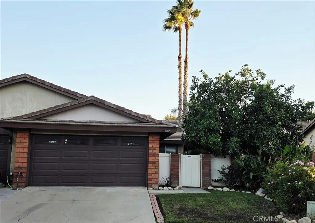 23512 Lampara Drive, Valencia, CA — listing photo 1