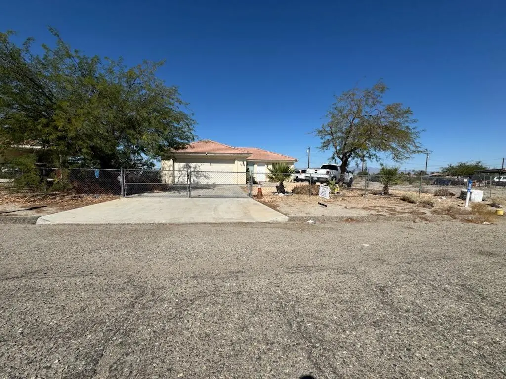 Residential Lease for rent at 1376 Carpenteria Avenue, Thermal, Imperial County, CA featuring 2 beds and 2 baths