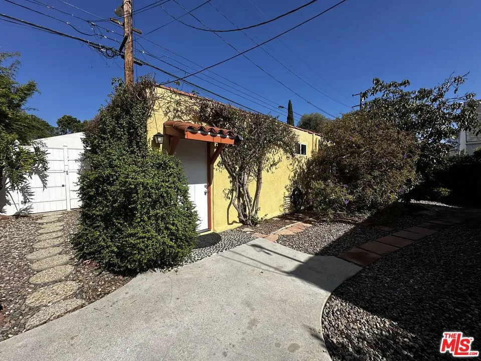 859 1/2 Commonwealth Avenue, Venice, CA — listing photo 1