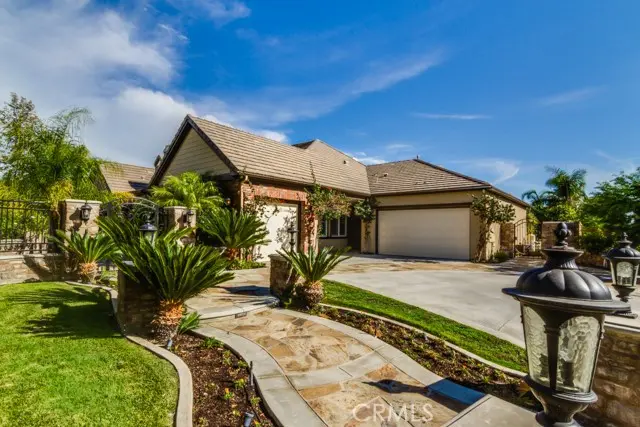 Single Family Residence for rent at 19244 Falabella, Yorba Linda, CA featuring 4 beds and 4 baths