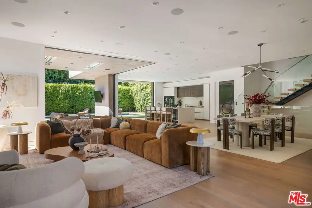 Single Family Residence for sale at 1845 Coldwater Canyon Drive, Beverly Hills, Los Angeles County, CA featuring 4 beds and 6 baths