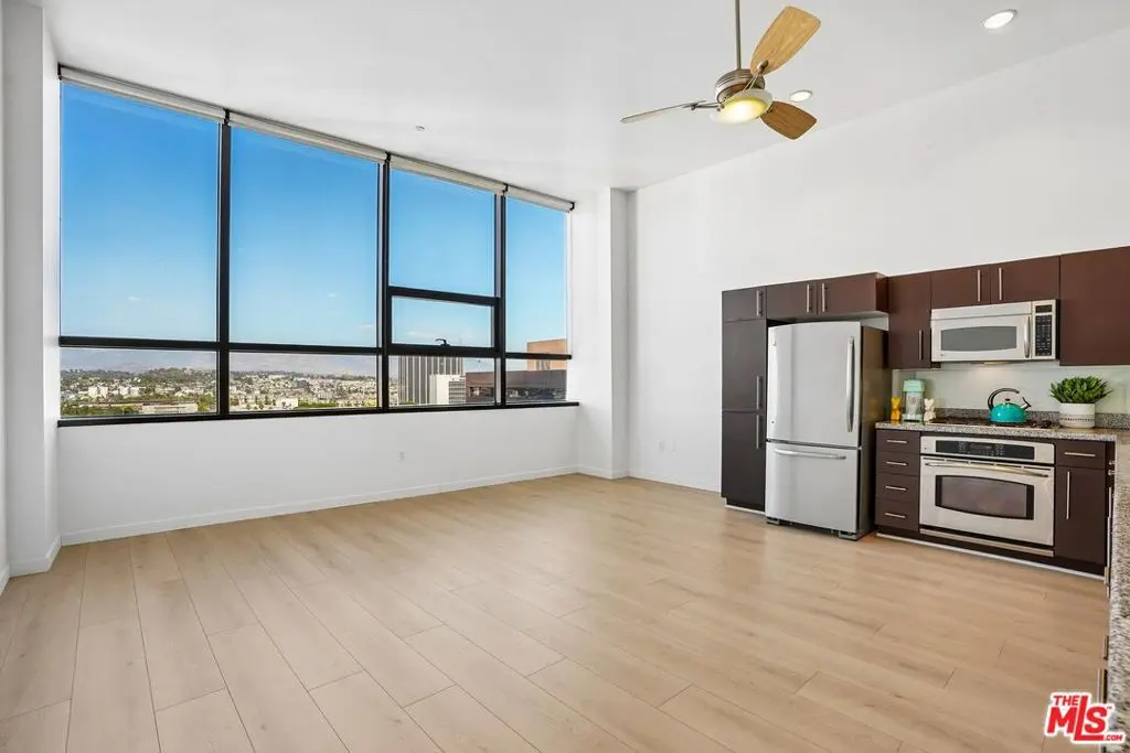 1100 Wilshire Boulevard 1804, Los Angeles, CA — listing photo 1