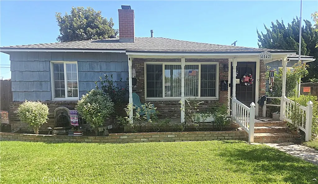 4542 Goldfield, Long Beach, CA — listing photo 1
