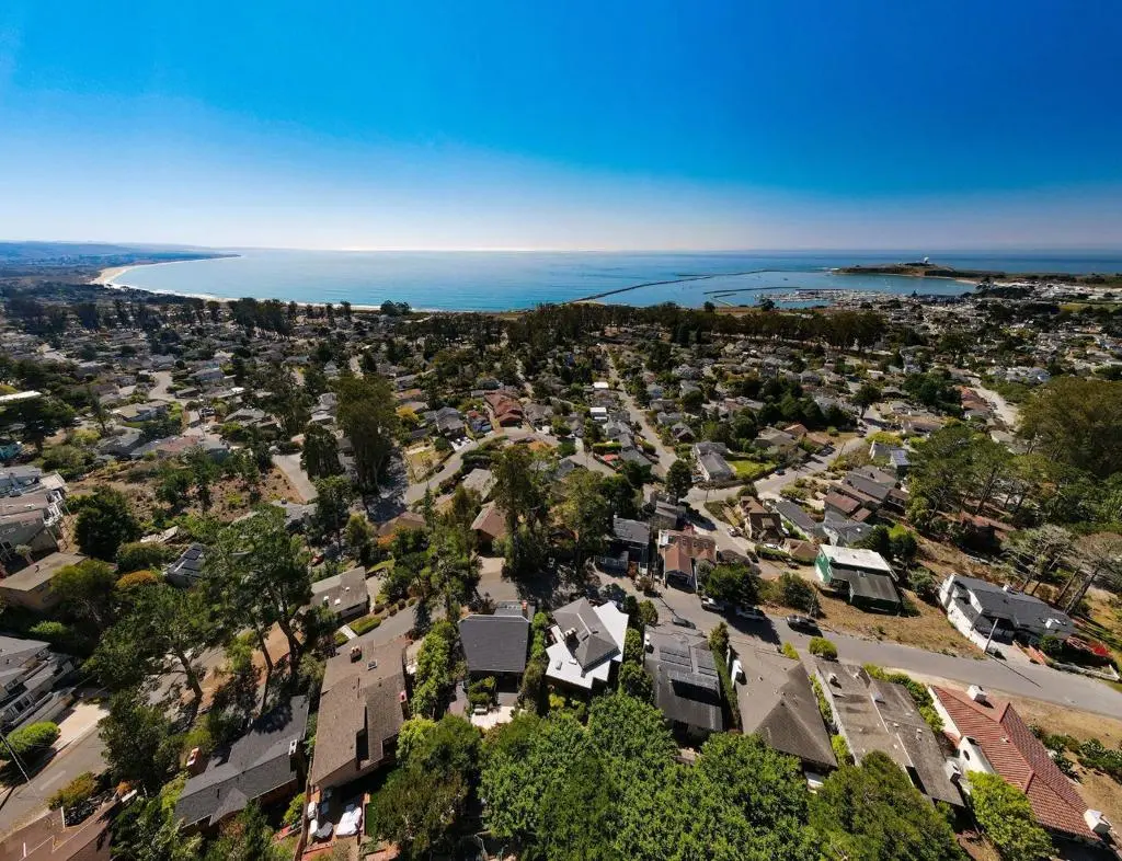 212 Dolores Street, El Granada, CA — listing photo 1