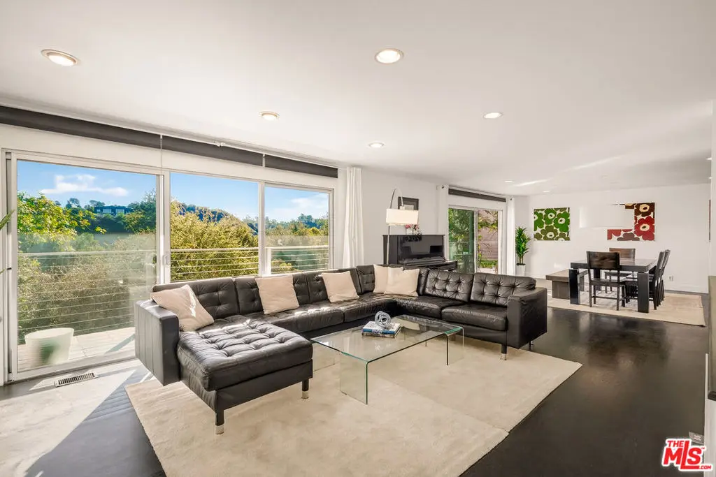 2388 Kimridge Road, Beverly Hills, CA — listing photo 1