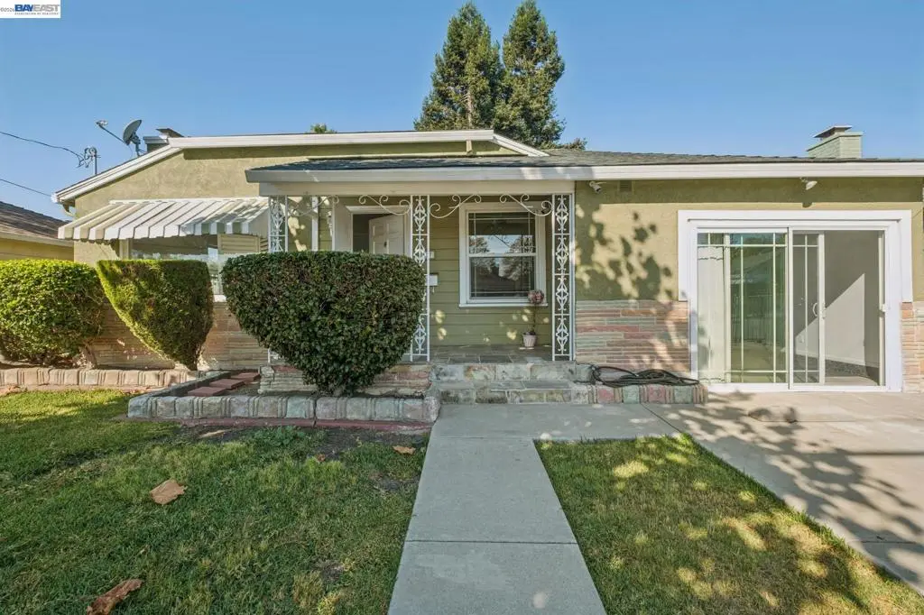 527 Capistrano, Oakland, CA — listing photo 1