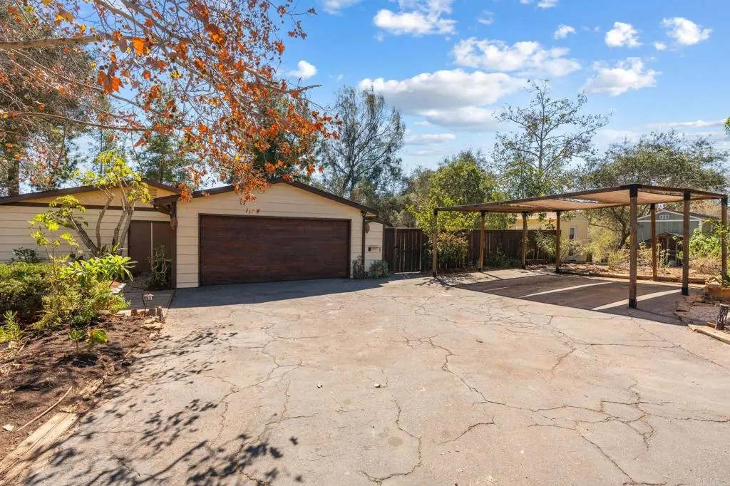 2736 Circle Drive, Escondido, CA — listing photo 1