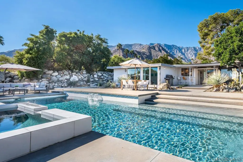 990 W Via Olivera, Palm Springs, CA — listing photo 1
