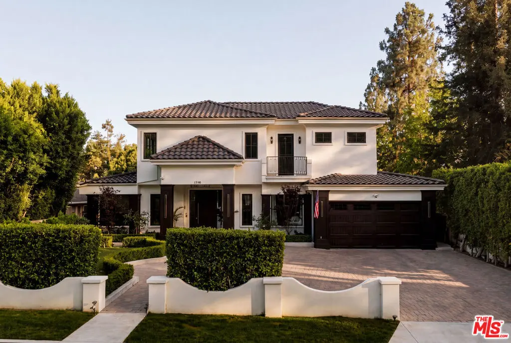 Single Family Residence for rent at 1246 El Vago Street, La Canada Flintridge, CA featuring 5 beds and 7 baths
