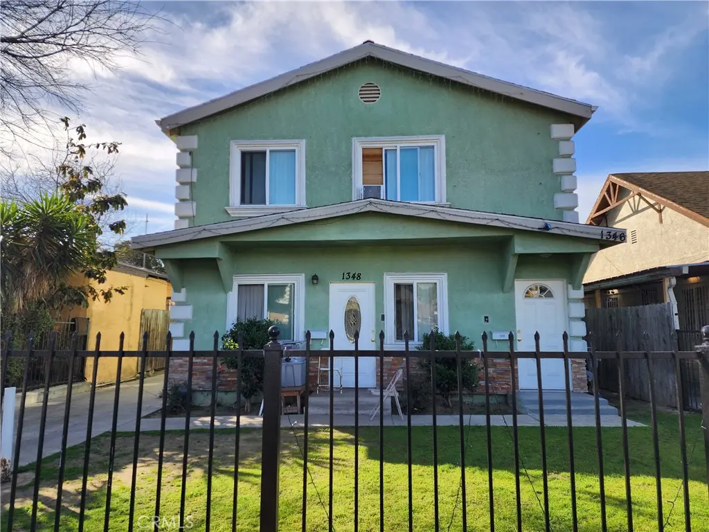 Duplex for rent at 1346 E 43rd Street, Los Angeles, CA featuring 4 beds and 2 baths