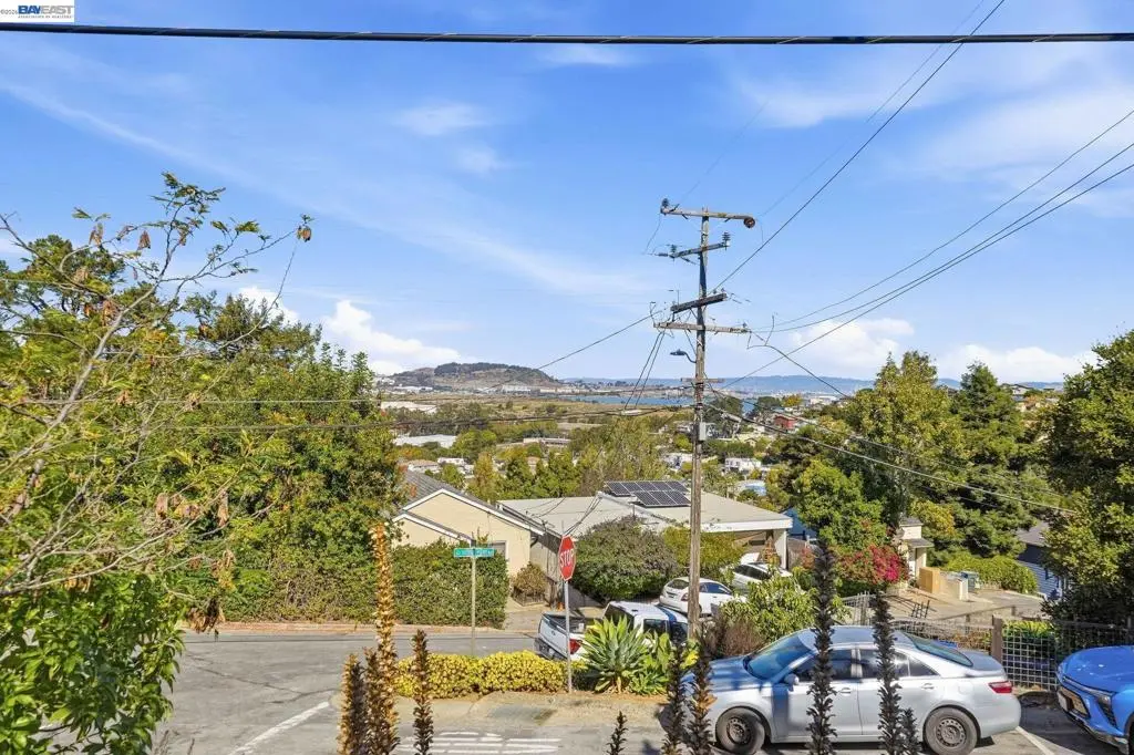 624 Sierra Point Rd, Brisbane, CA — listing photo 1