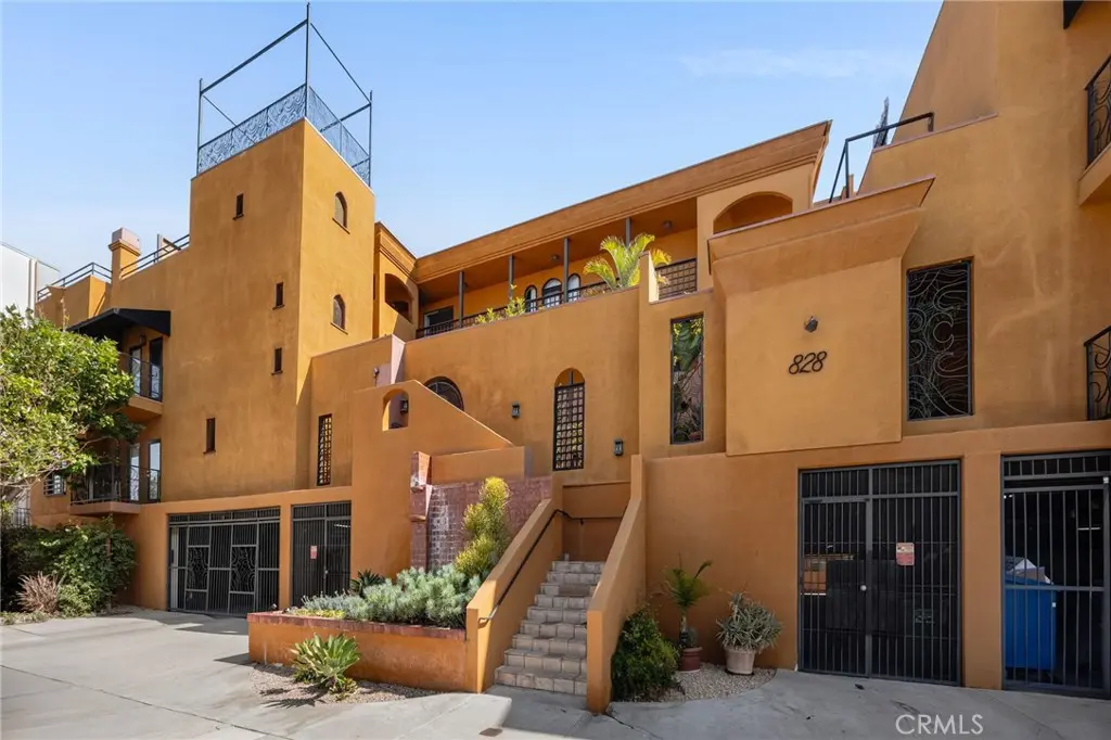828 N Hudson, Los Angeles, CA — listing photo 1