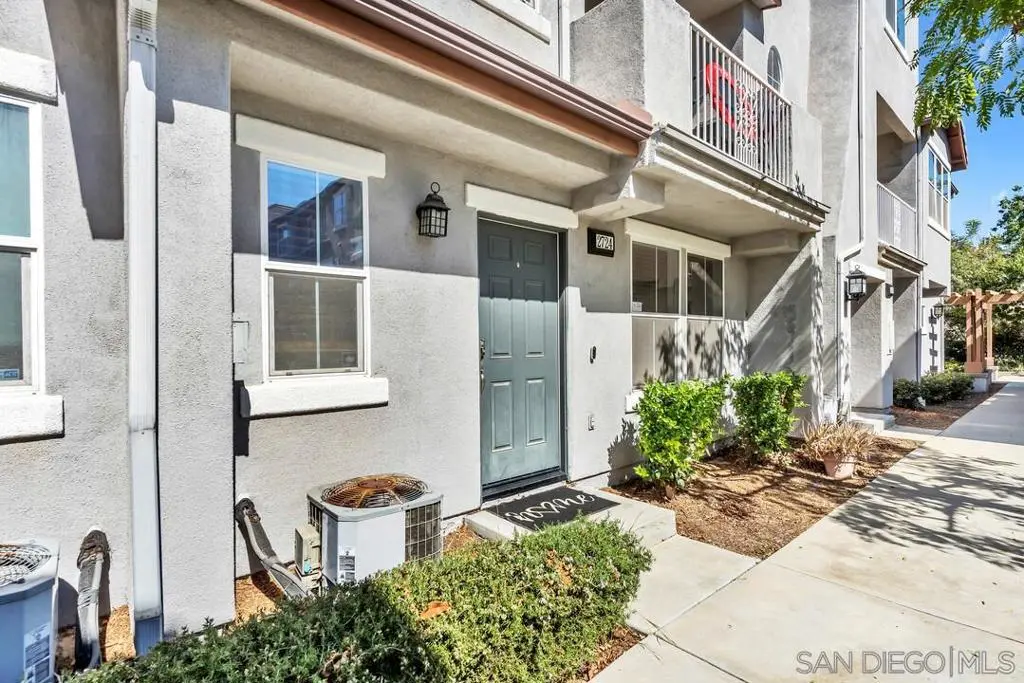 Condominium for sale at 2724 Slippery Elm, Chula Vista, CA featuring 2 beds and 3 baths