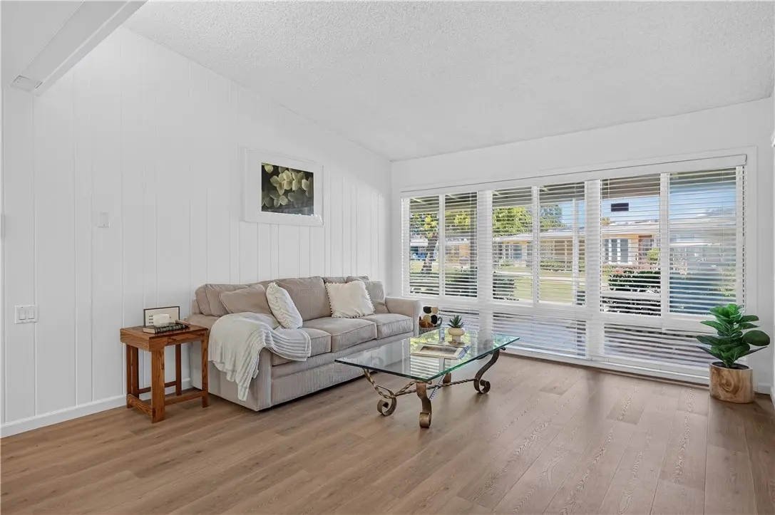 1441 Golden Rain Road M4 88H, Seal Beach, CA — listing photo 1