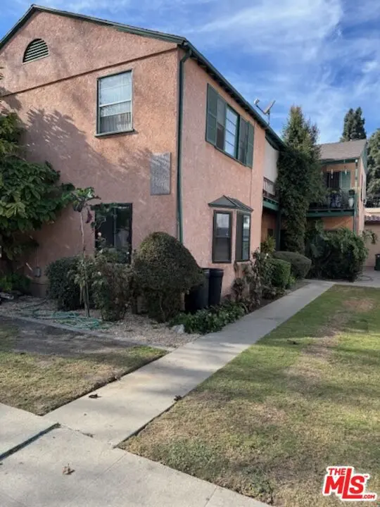 Condominium for rent at 4305 Garthwaite Avenue 1/2, Los Angeles, CA featuring 2 beds and 1 bath