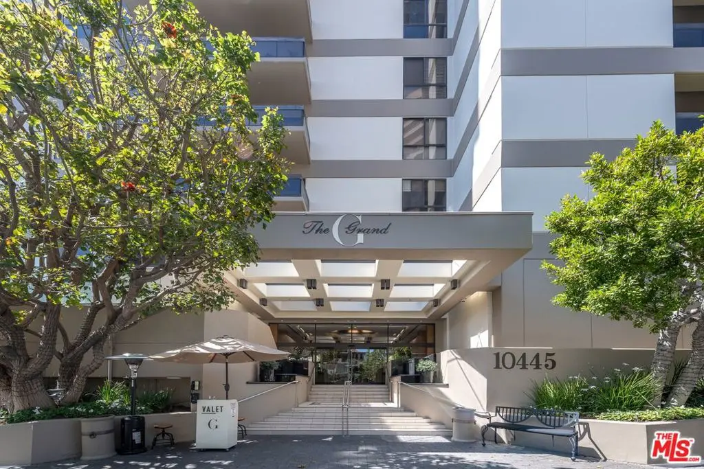 10445 Wilshire Boulevard 406, Los Angeles, CA — listing photo 1