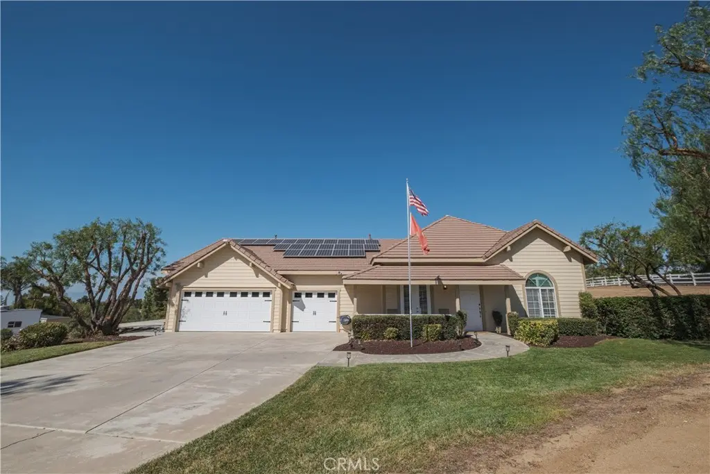 17000 Scottsdale Rd, Riverside, CA — listing photo 1