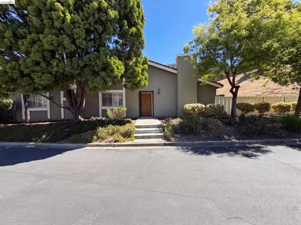 123 Ironwood, Oakland, CA — listing photo 1