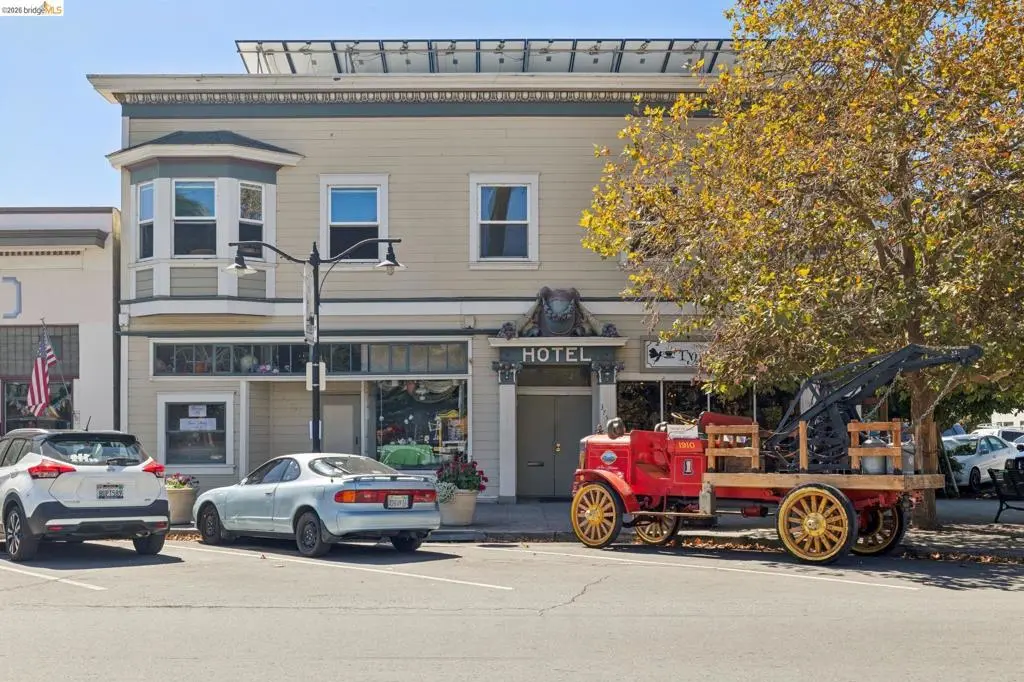 37501 Niles Blvd, Fremont, CA — listing photo 1