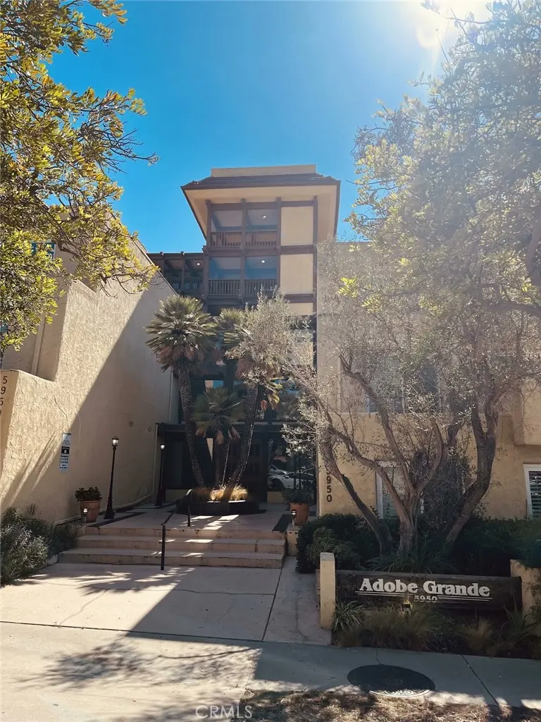 Condominium for sale at 5950 Buckingham 410, Culver City, CA featuring 2 beds and 2 baths