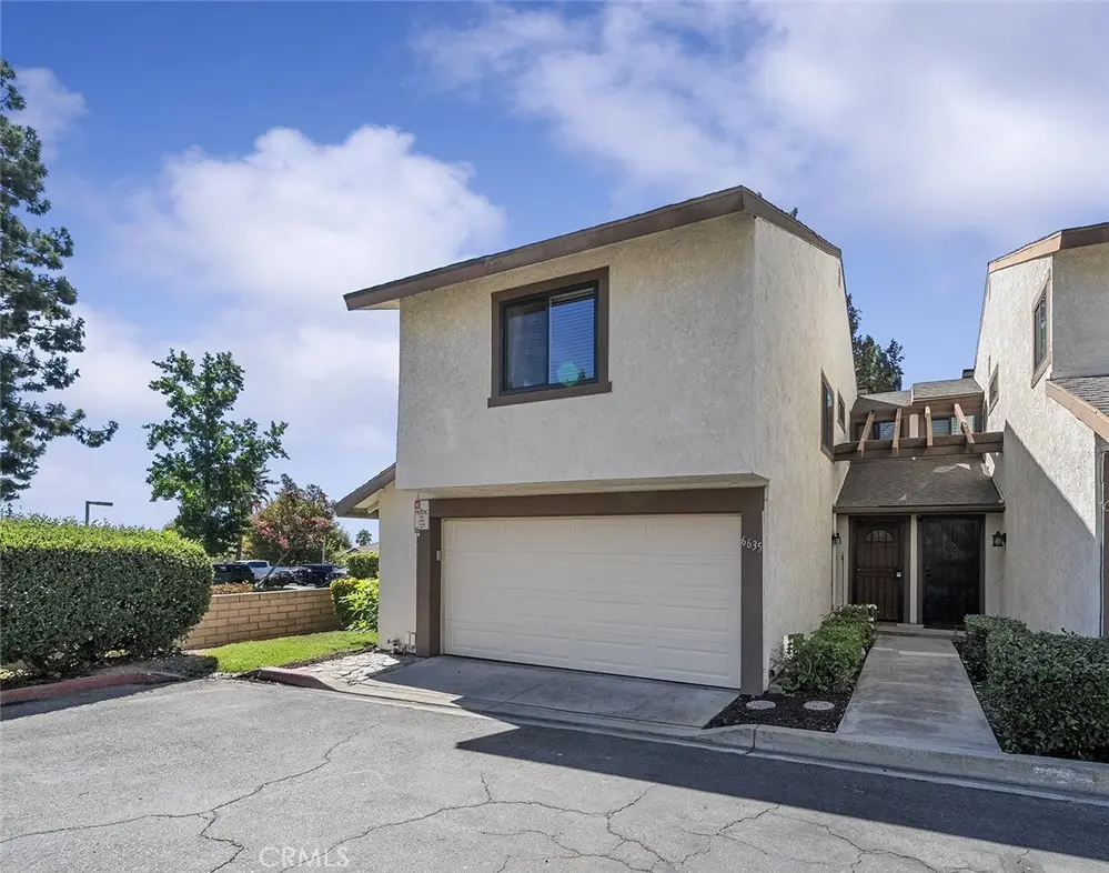 Condominium for rent at 6635 Altawoods Way, Rancho Cucamonga, CA featuring 3 beds and 3 baths