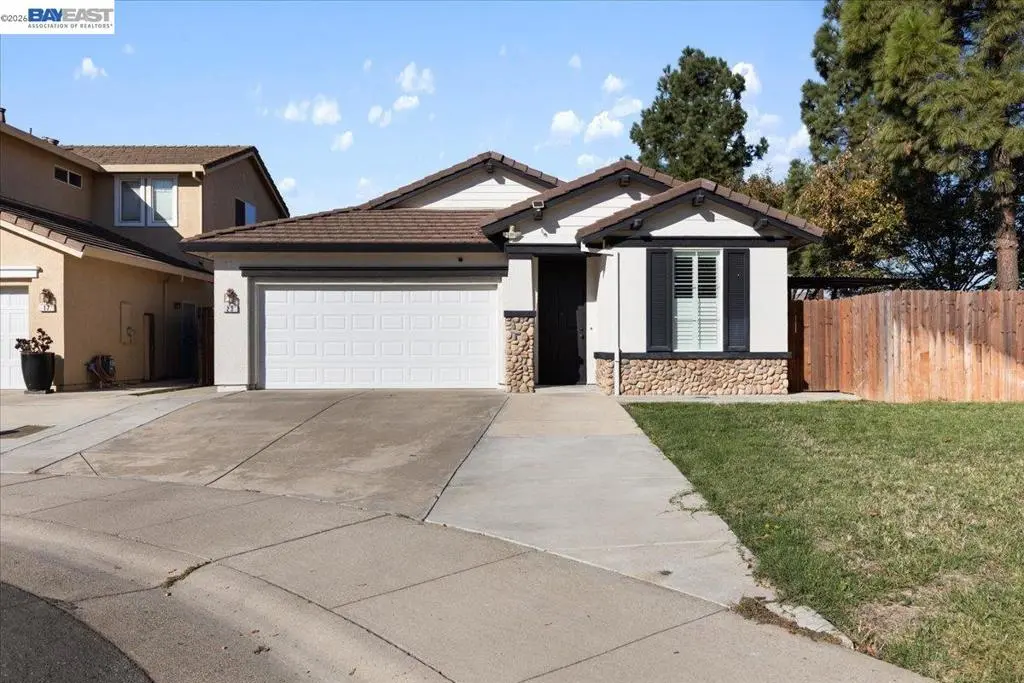 Single Family Residence for sale at 23 Mankato Ct., Sacramento, CA featuring 3 beds and 2 baths
