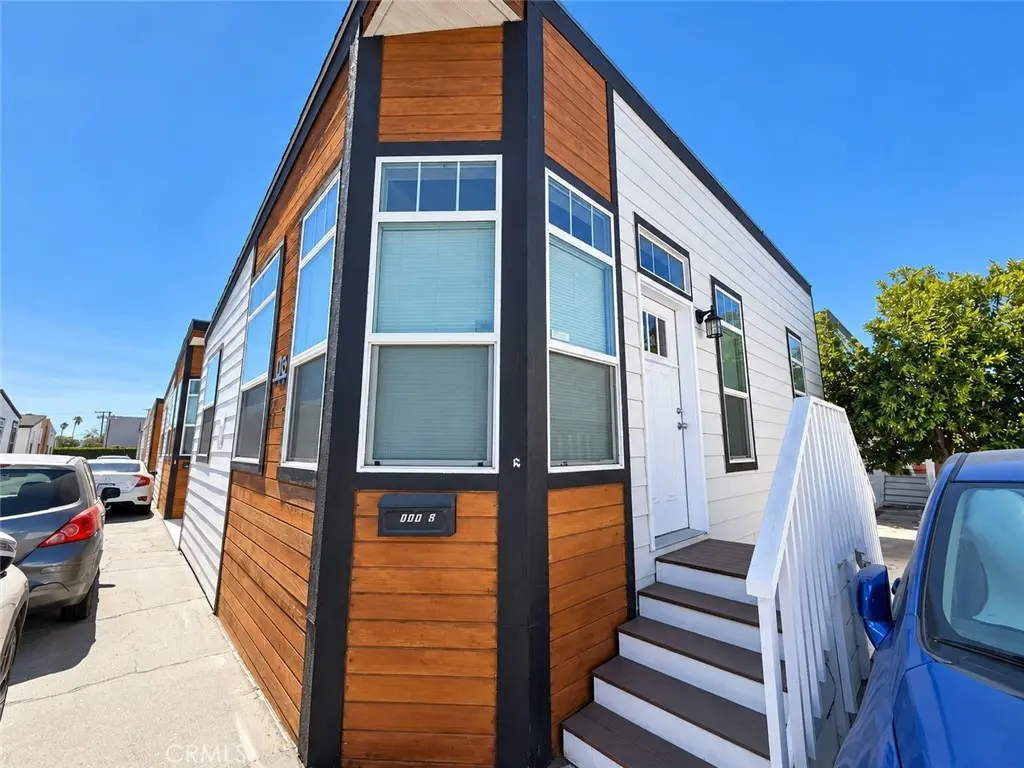 8250 Lankershim 75, North Hollywood, CA — listing photo 1