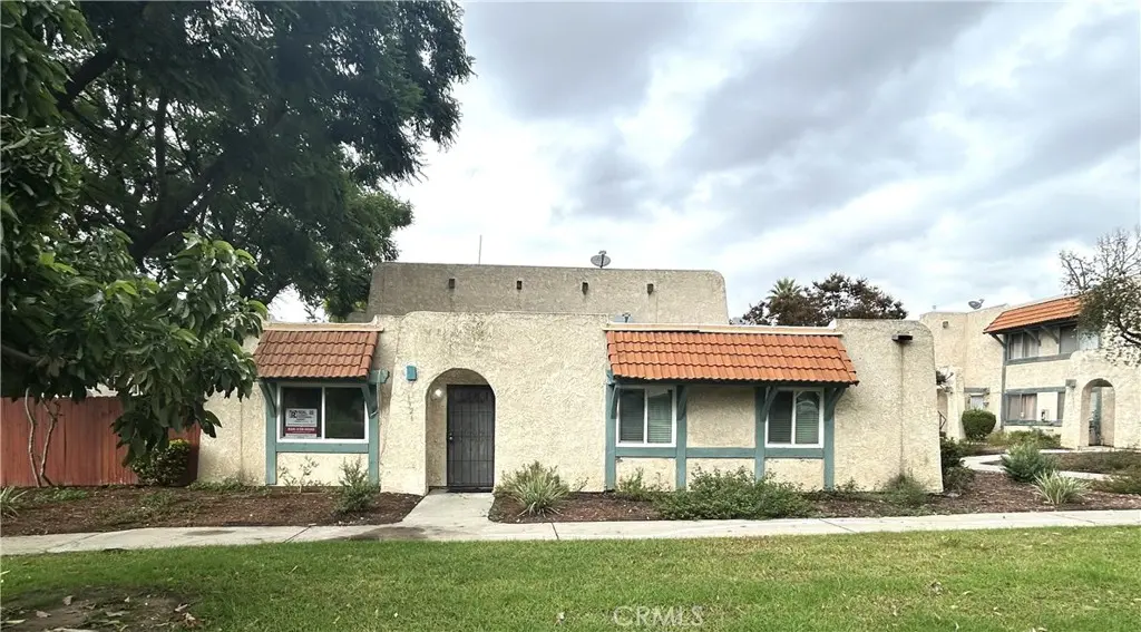 Condominium for sale at 1326 Wheaton, Riverside, CA featuring 3 beds and 2 baths