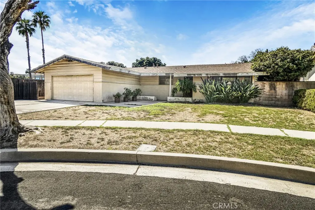 9501 Lubao Avenue, Chatsworth, CA — listing photo 1