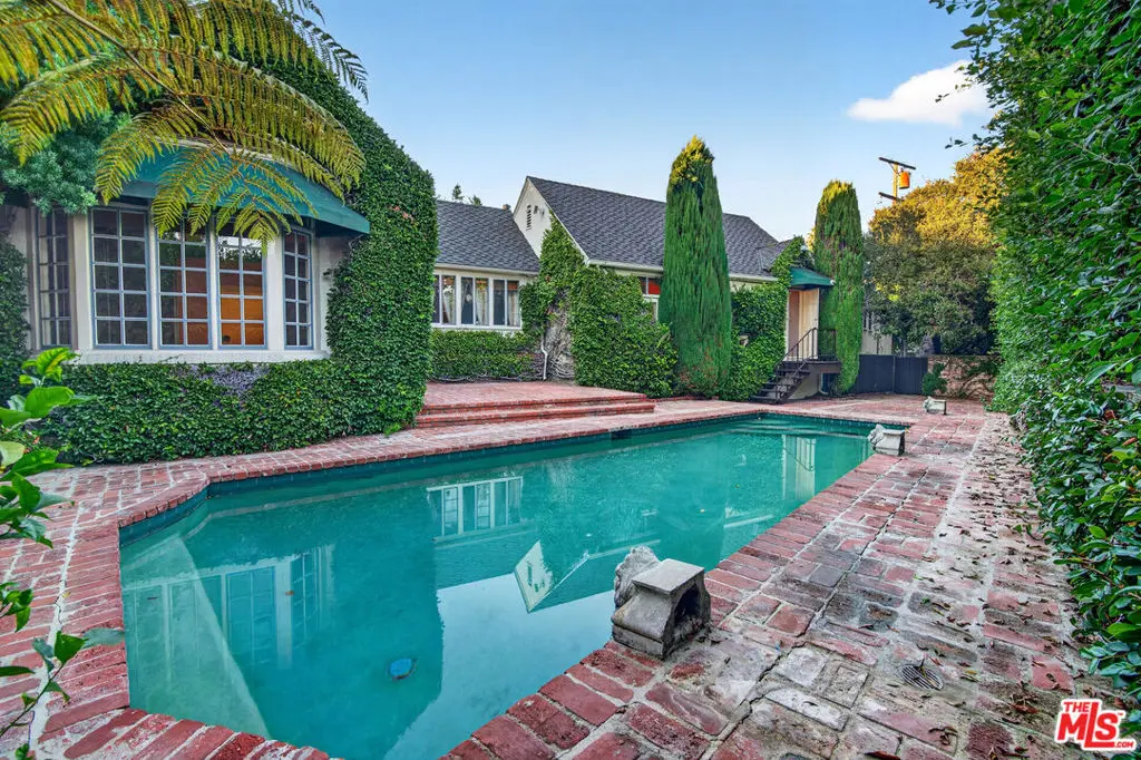 602 Foothill Road, Beverly Hills, CA — listing photo 1