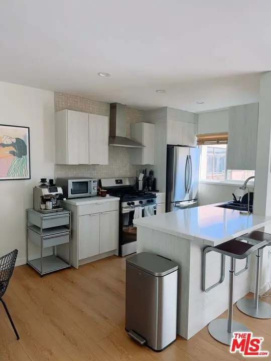 348 S Rexford Drive 4, Beverly Hills, CA — listing photo 1