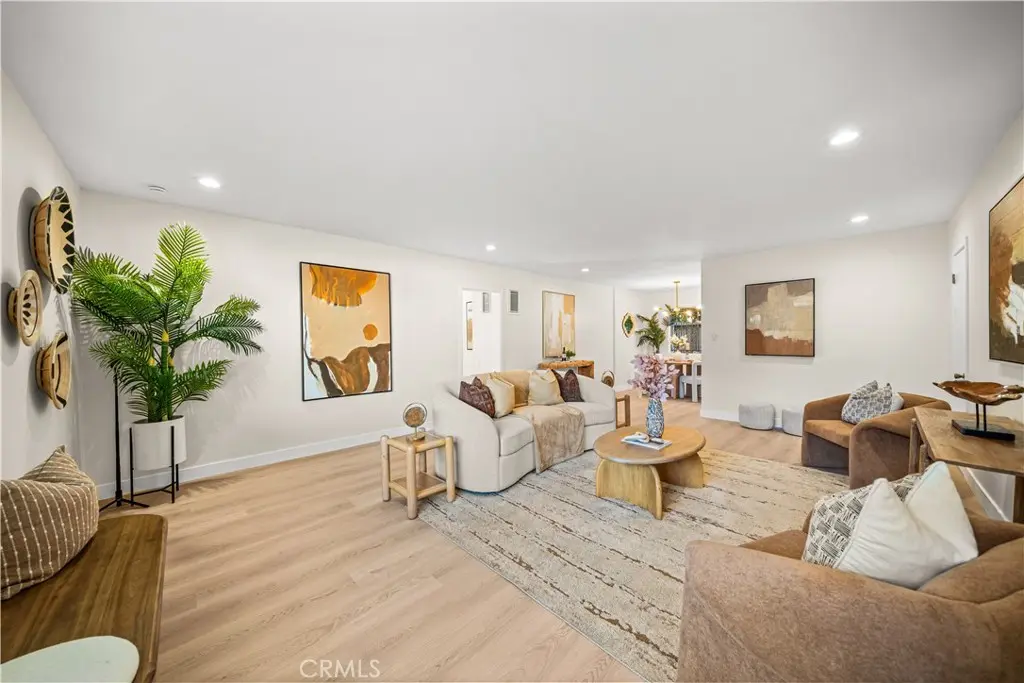 127 N Eucalyptus Avenue 4, Inglewood, CA — listing photo 1