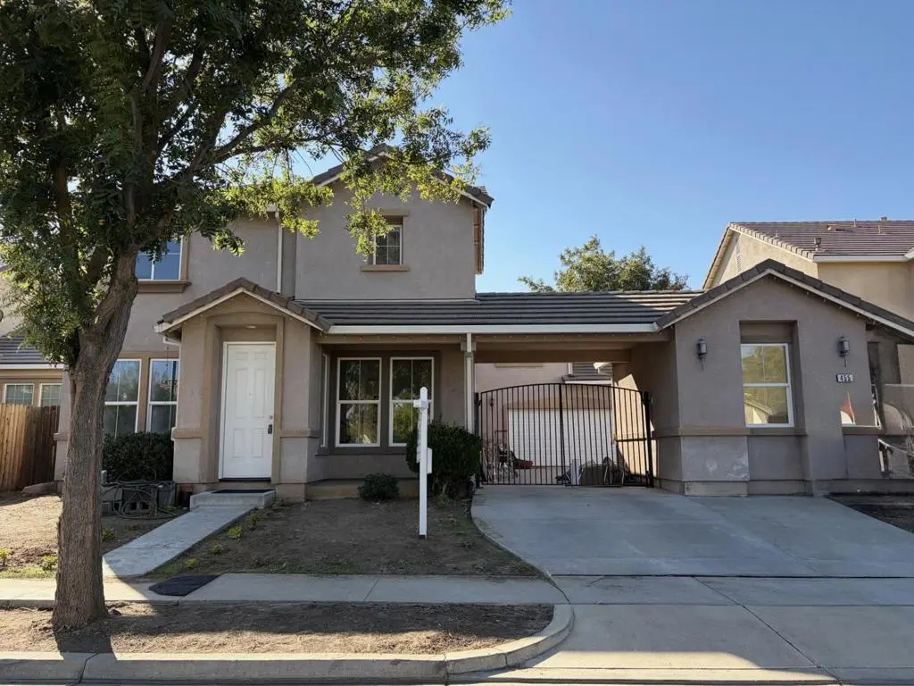 455 Creekside Drive, Patterson, CA — listing photo 1