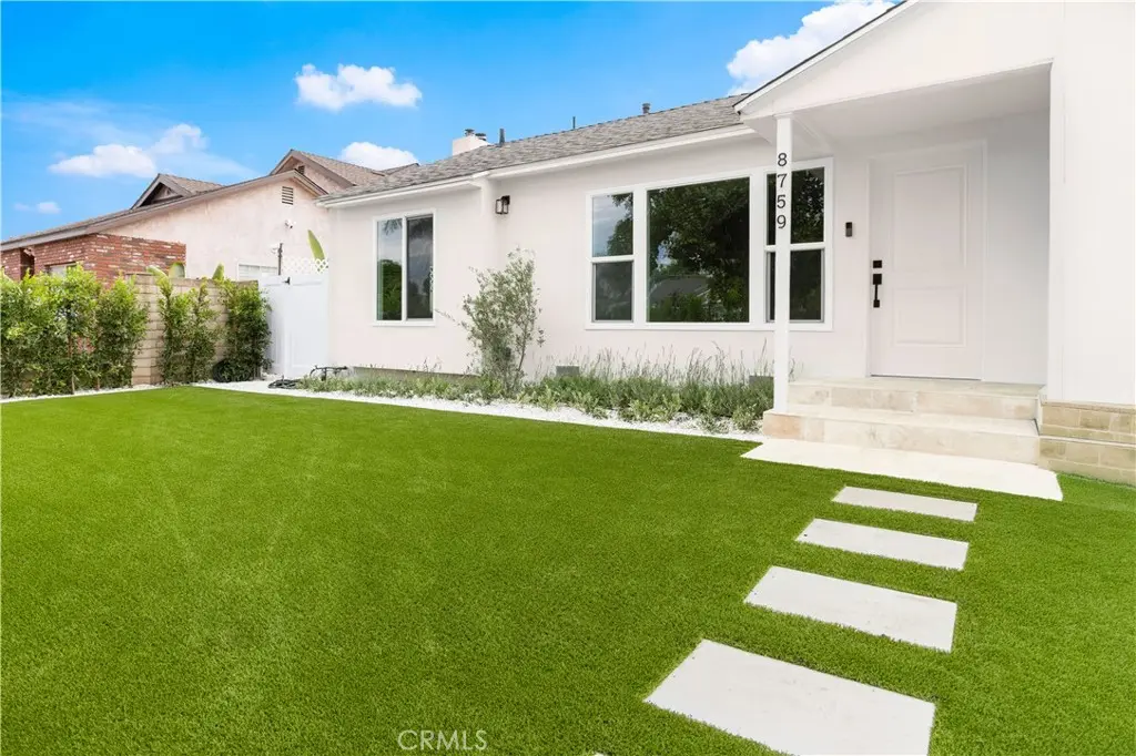 8759 Snowden Ave., Arleta, CA — listing photo 1