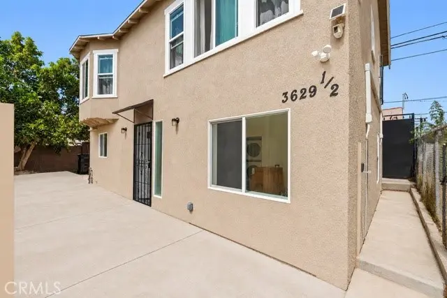 Single Family Residence for rent at 3629 W 58th Place 1/2, Los Angeles, CA featuring 1 bed and 1 bath
