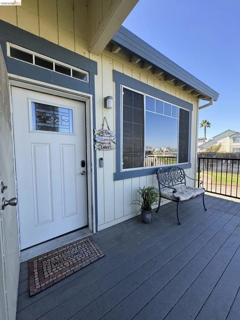 Condominium for rent at 3623 Wells Rd, Oakley, CA featuring 2 beds and 2 baths