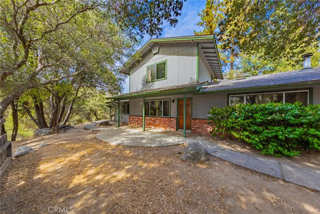42634 Springwood, Oakhurst, CA — listing photo 1