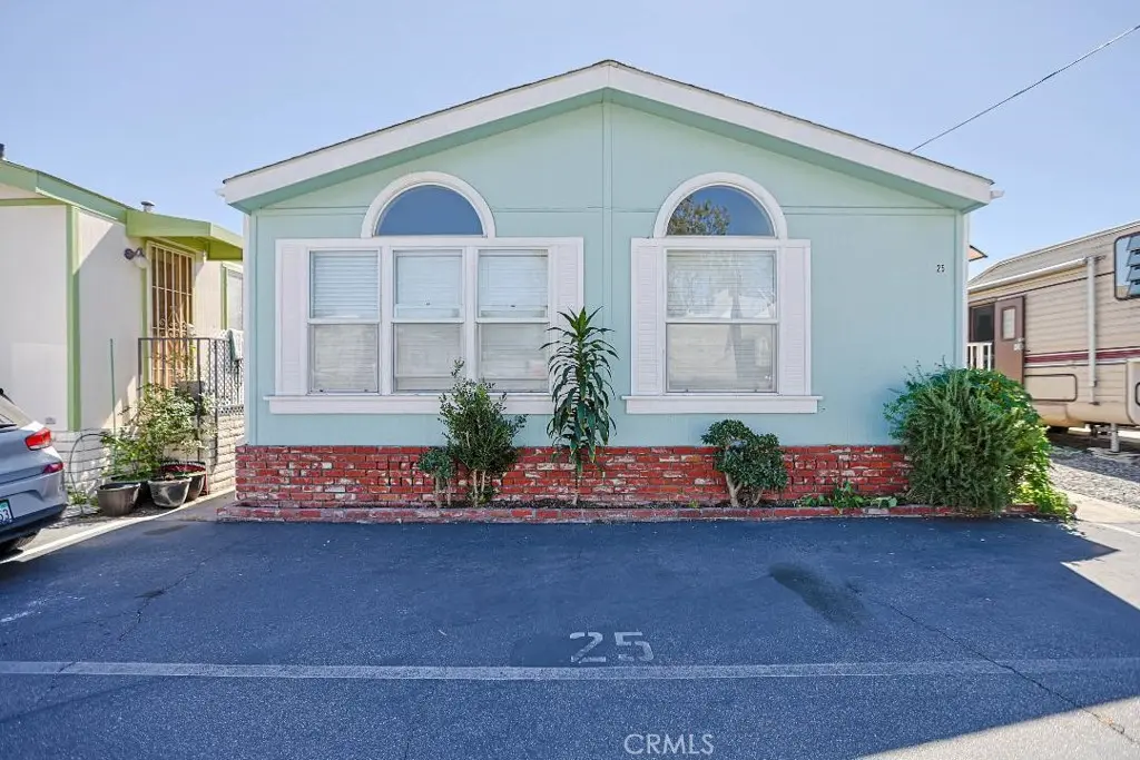 15141 Beach Boulevard 25, Midway City, CA — listing photo 1