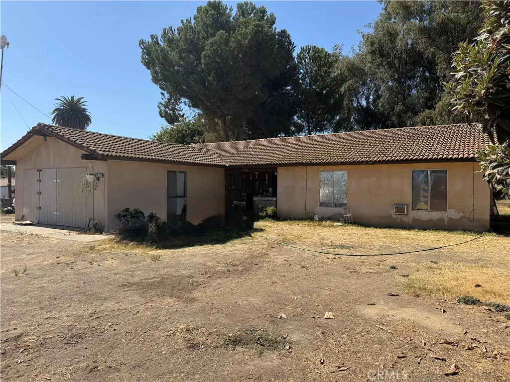 Single Family Residence for sale at 16556 Road 19, Madera, CA featuring 3 beds and 2 baths