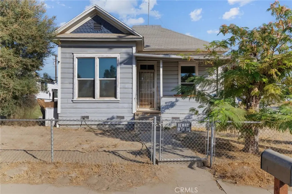 130 E 4th Street, Hanford, CA — listing photo 1