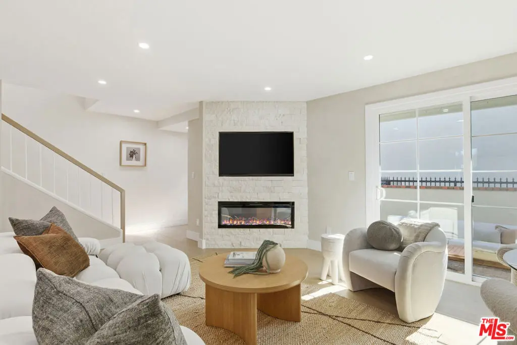 4738 La Villa Marina A, Marina Del Rey, CA — listing photo 1