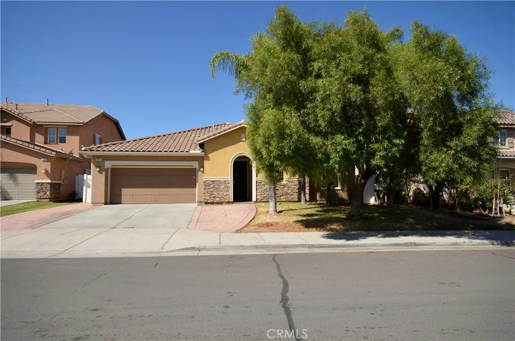 3044 Kalei, Perris, CA — listing photo 1