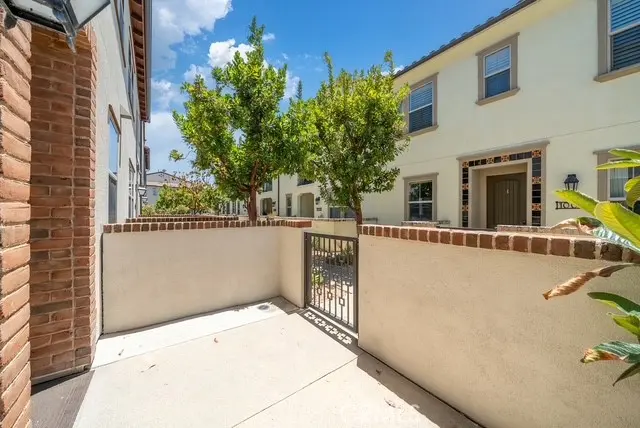 809 El Paseo, Lake Forest, CA — listing photo 1