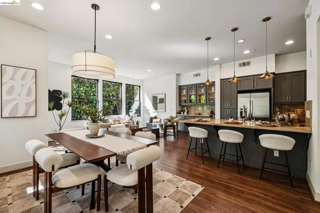 1123 66th St, Oakland, CA — listing photo 1