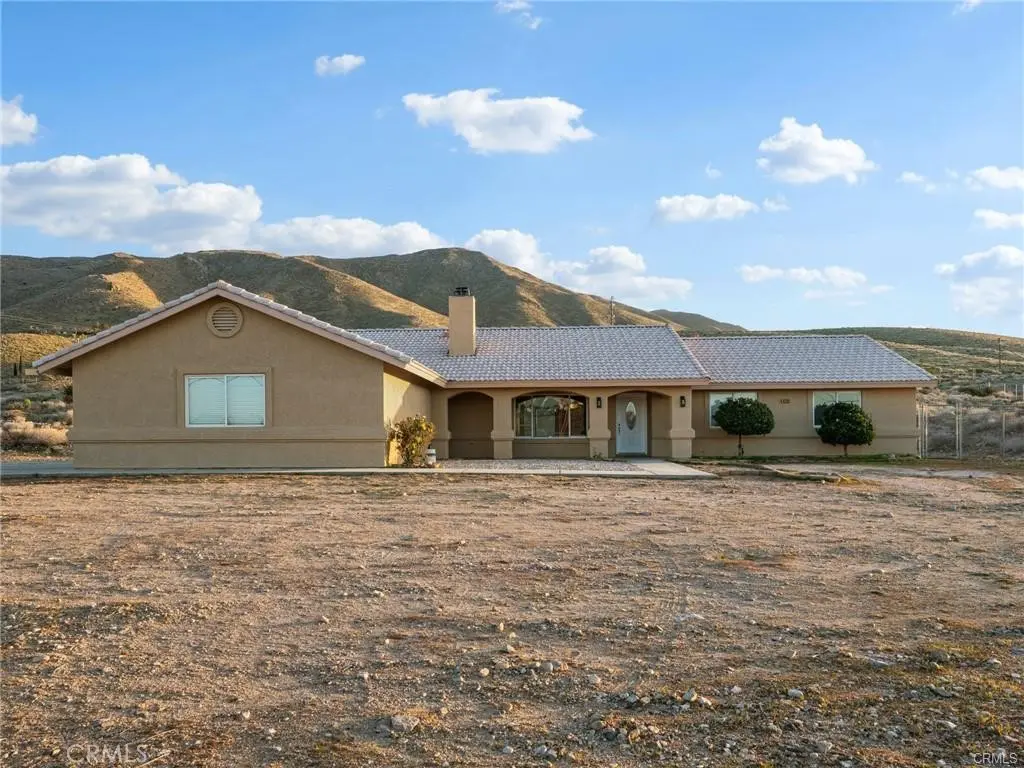 9230 Allegra Vista Street, Apple Valley, CA — listing photo 1