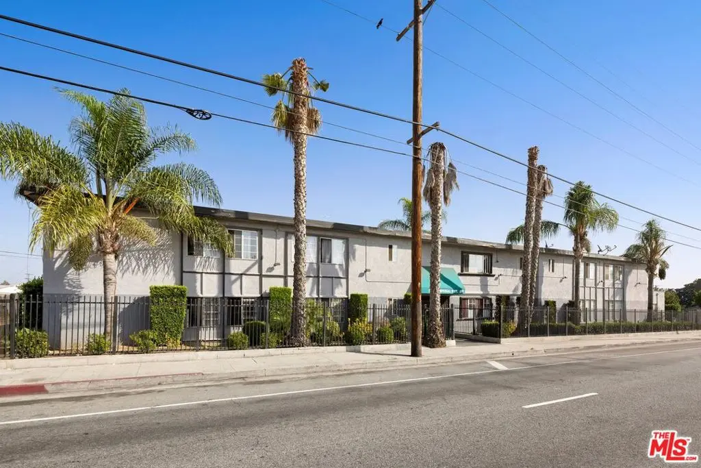 819 W Imperial Highway, Los Angeles, CA — listing photo 1