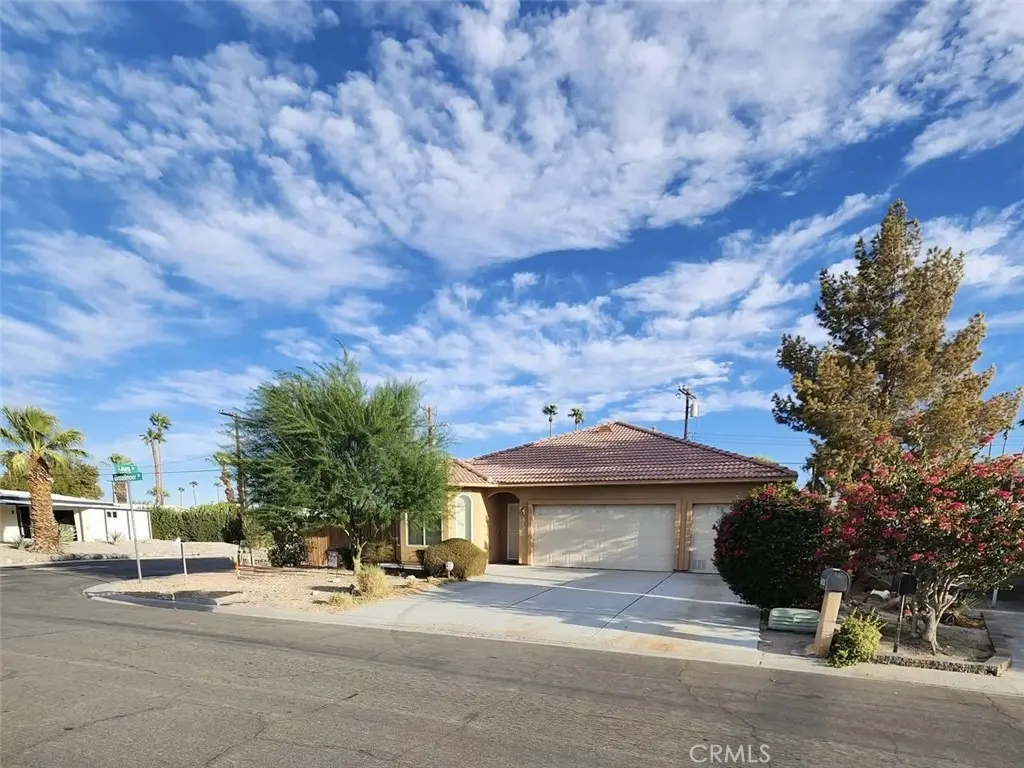 73549 Broadmoor, Thousand Palms, CA — listing photo 1