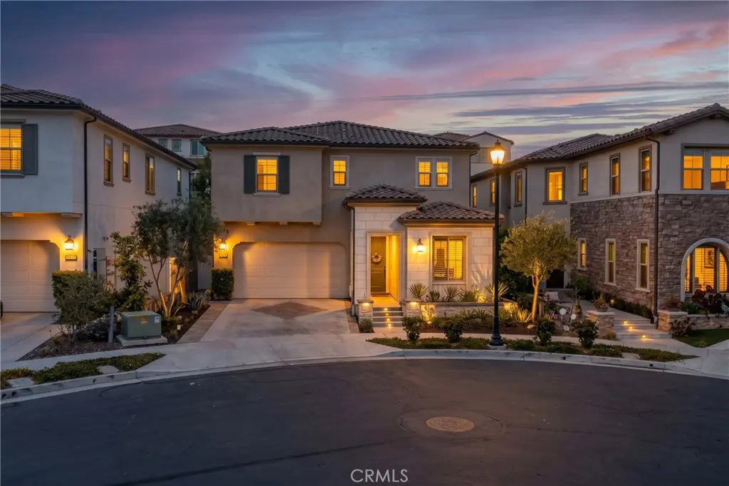 Single Family Residence for sale at 1809 Canyon Oaks Lane, Lake Forest, CA featuring 4 beds and 5 baths