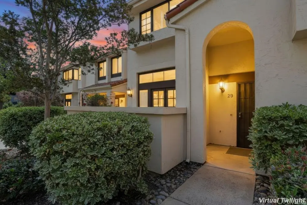 5715 Baltimore Drive 29, La Mesa, CA — listing photo 1