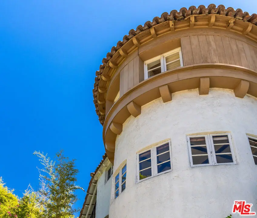 Single Family Residence for sale at 6727 Milner Road, Los Angeles, CA featuring 5 beds and 3 baths
